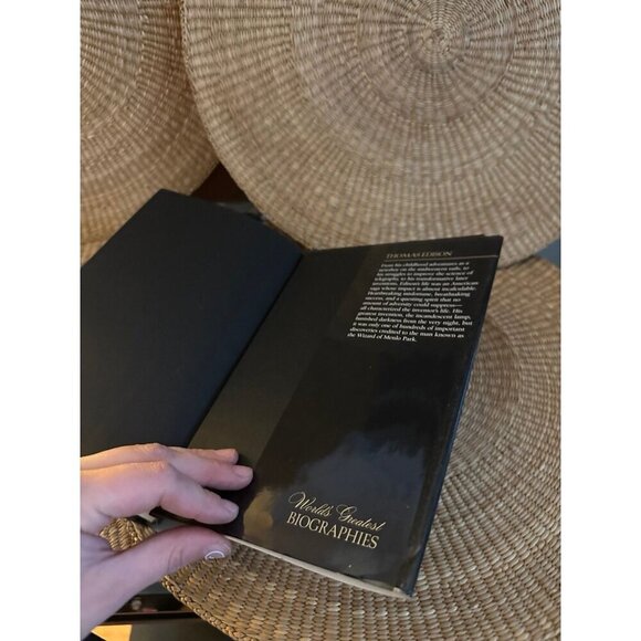 World’s Greatest Biographies book - Picture 8 of 9